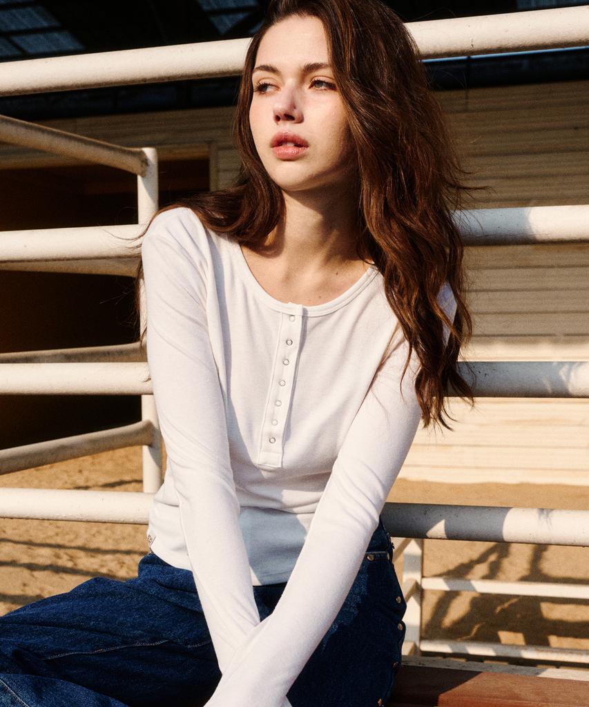 ERER Henley Neck Soft T-Shirt White