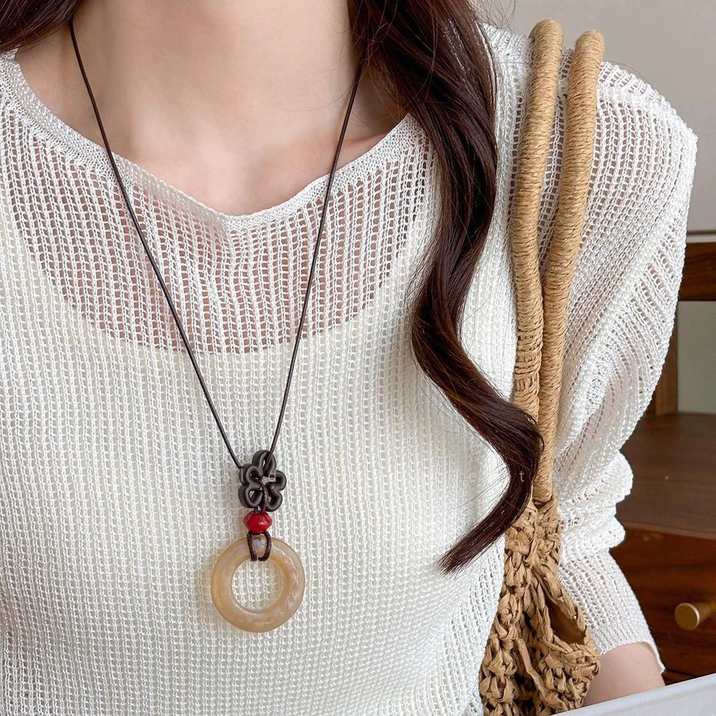 New Chinese Retro Popular Ethnic Style Necklace Women's Versatile Niche Long Sweater Chain High-end Simple Accessories