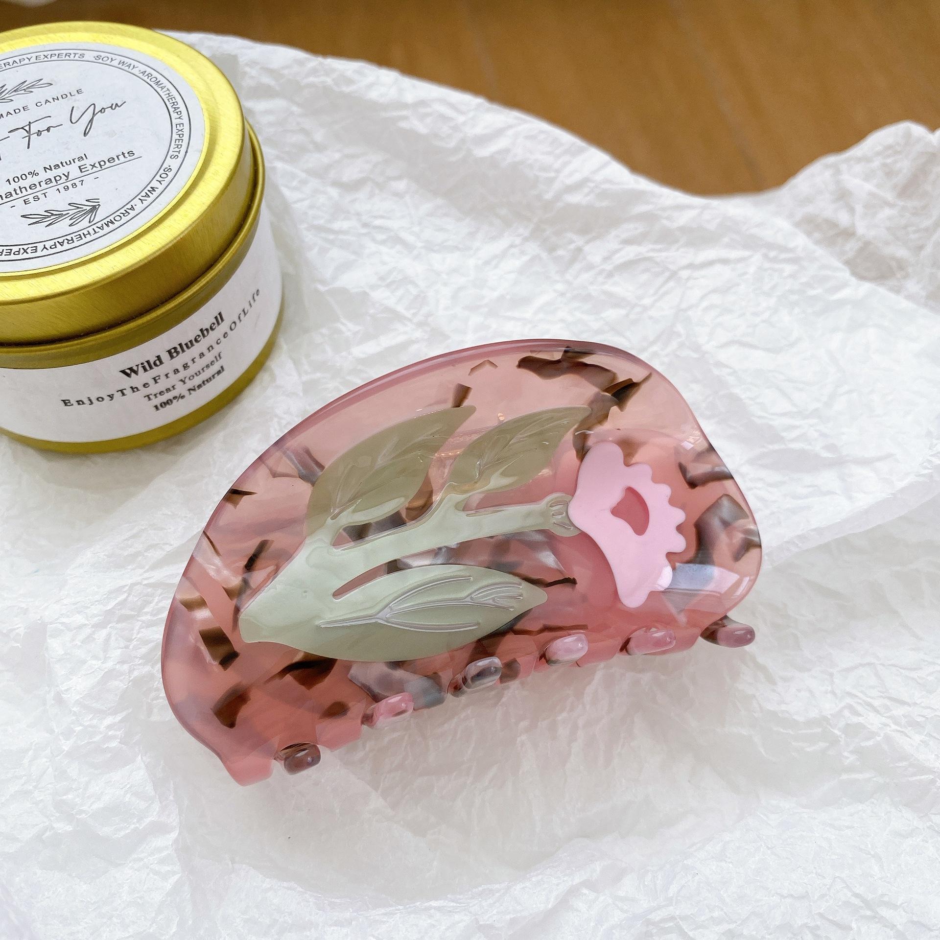 

Artistic Acetate Hair Claw Clip With Floral Motif Perfect For Womens Styling Hair