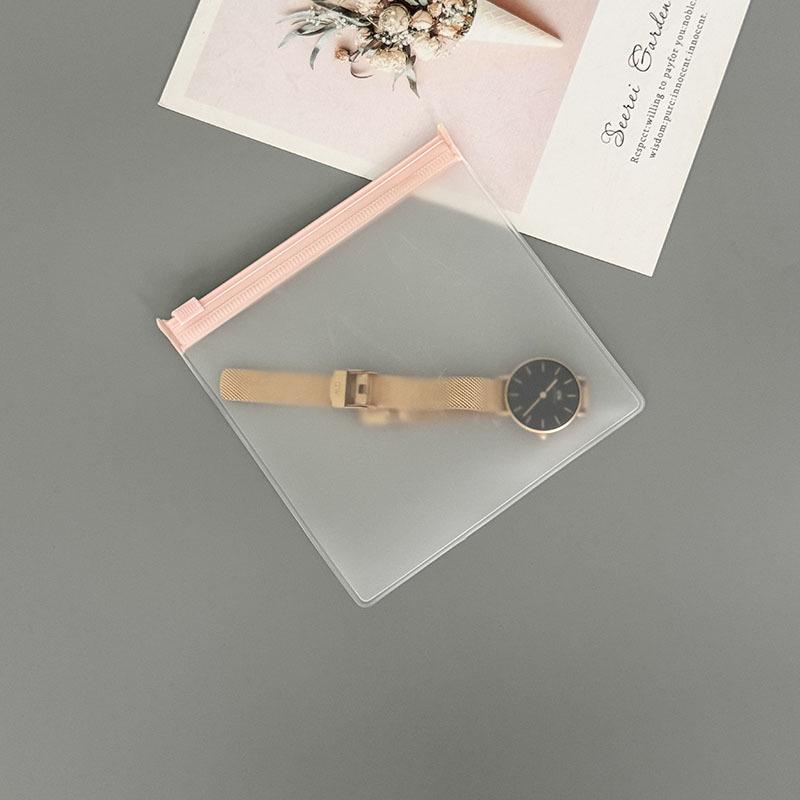 High-End Pink Zipper Jewelry Bag: Dustproof, Thickened Texture, Portable Storage for Earrings and Bracelets.