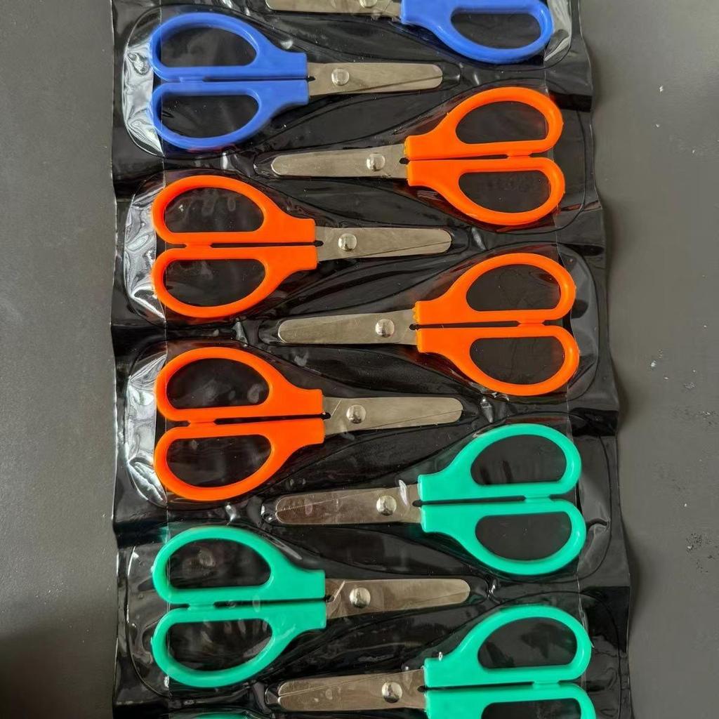 Safe Child-Friendly Round-Edge Elastic Scissors for Students