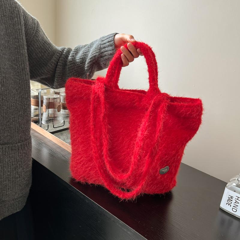 Autumn and Winter New Korean Version Plush Soft Waxy Shoulder Bag Underarm Bag Large Capacity Dual-purpose Commuter Tote Bag