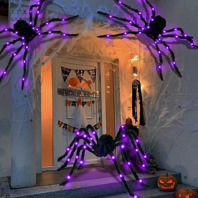 Halloweenová velká svítící plyšová pavoučí dekorace pro venkovní strašidelný dům