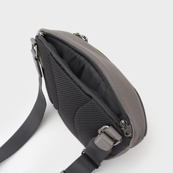 [Takeo Kikuchi] Body Bag Black (019) 00
