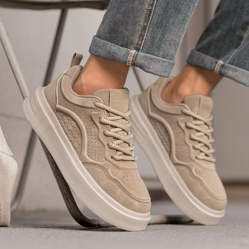 Men's shoes versatile platform casual little white shoes 2025 autumn new fashionable breathable non-slip leather sports board shoes
