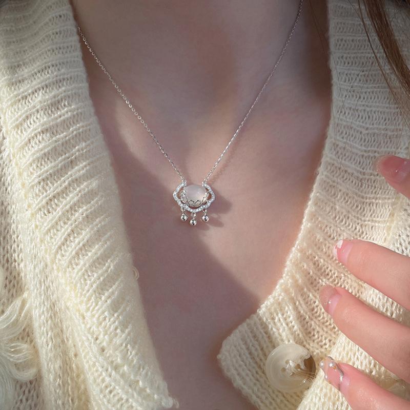 Chinese Style Pendant Necklace Ruyi Safety Lock Imitation White Jade Necklaces Female Longevity Jewelry Mother Daughter Gift