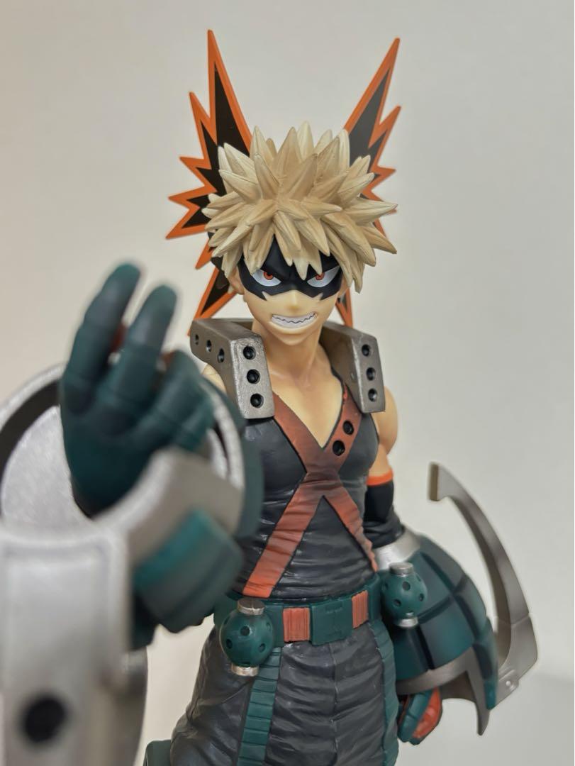 

[USED] Bakugo Katsuki figure