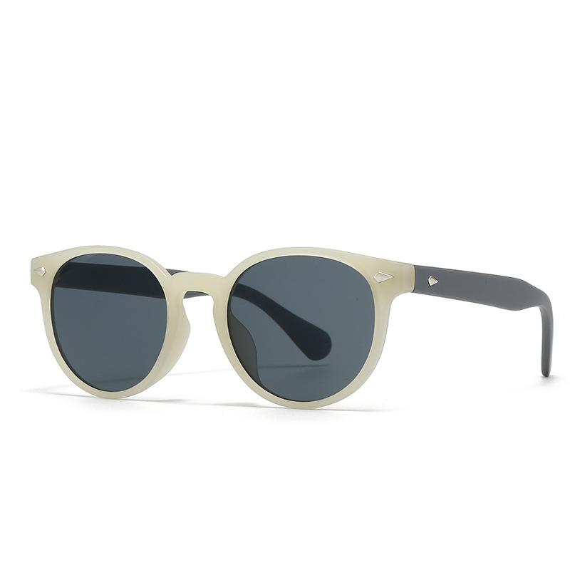 New Fashion Round Sunglasses Men Shades UV400 Retro Rivets Women Trending Yellow Sun Glasses Shades UV400