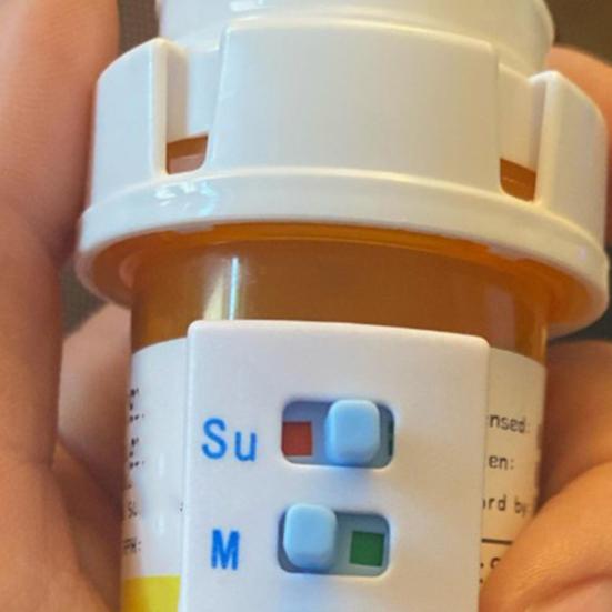 Pill Reminder And Tracker Tool Reusable Peel And Stick Medication Pet Med Reminder Sunday to Saturday Tracker Attach to Your Bottle for Travel