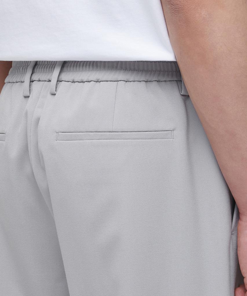 Musinsa Standard Lightweight Wide Drawstring Banded Crop Slacks [Light Gray]