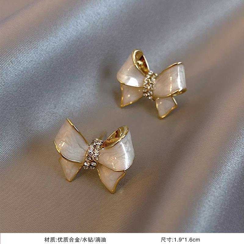 Ladies  Fashionable Bow Earrings Versatile Earrings золотой