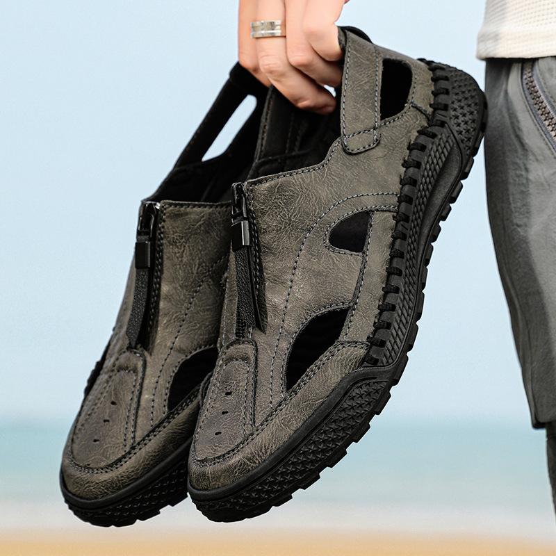 

European station leather sandals summer new comfortable outer wear thick-soled stepping on shit hole shoes breathable versatile sandals 46 сірий колір