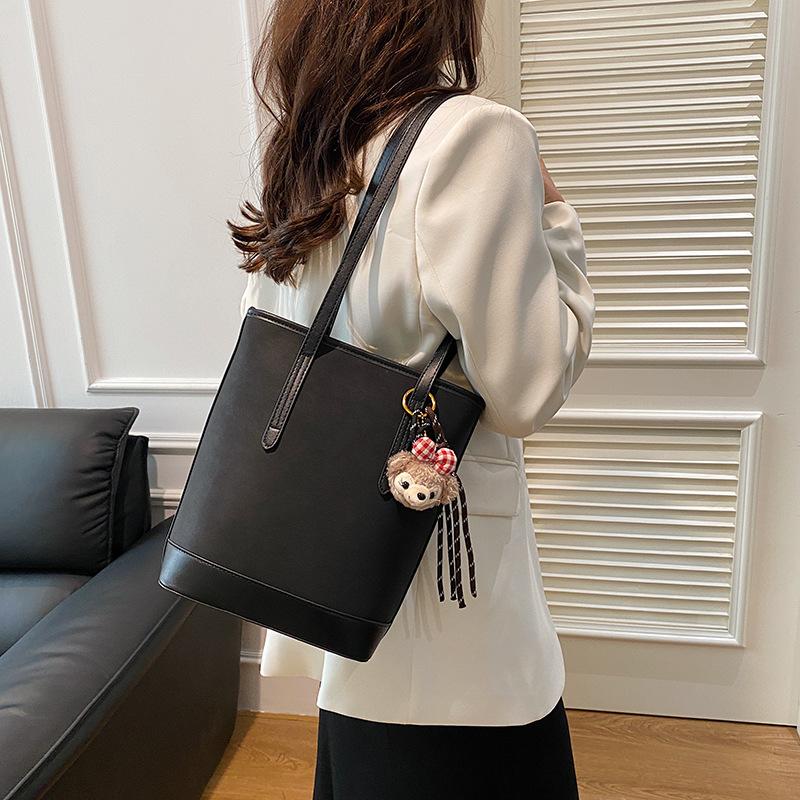 2025 New Fashion Trend Women's Shoulder Bag Crossbody Bag Bucket Bag Macaron Premium Textured Bag