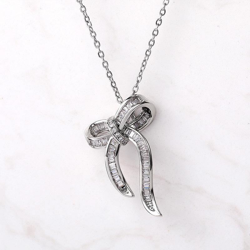 Ladies' Bow Pendant Necklace, Fashionable Collarbone Chain, Elegant Sparkling Design Jewelry, Daily Wear, Gift Giving