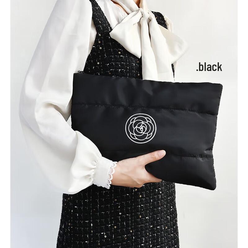 

Fashion Camellia Portable Cosmetic Bag Large