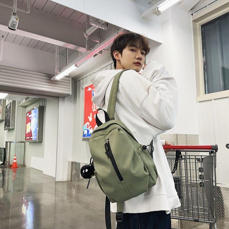 Lightweight Travel Backpack Stylish Hiking Bag Casual Outdoor Schoolbag for College Students Minimalist Design Backpack