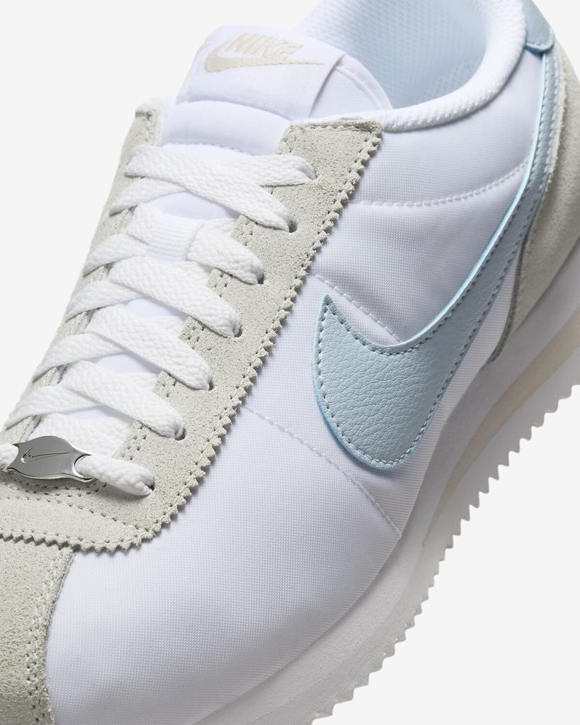 Кроссовки Nike Cortez Textile Women белый/светло-ореховый коричневый/светло-белый/светло-синий