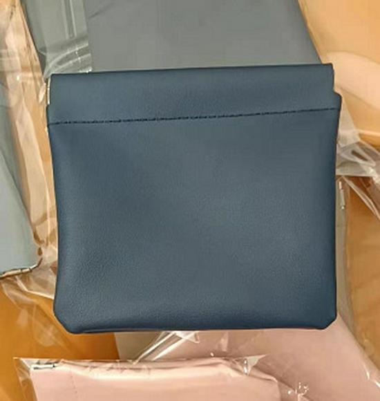 Compact PU Multipurpose Pouch: Lipstick, Coins, Jewelry, Earphones Storage.