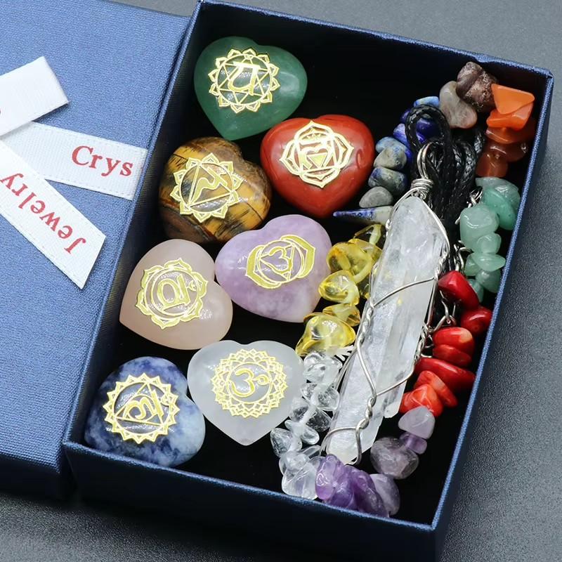 Natural 7 Chakra Healing Crystal Set Engraved Heart Tones Pendant Necklace Chakra Chip Bracelet with Gift Box