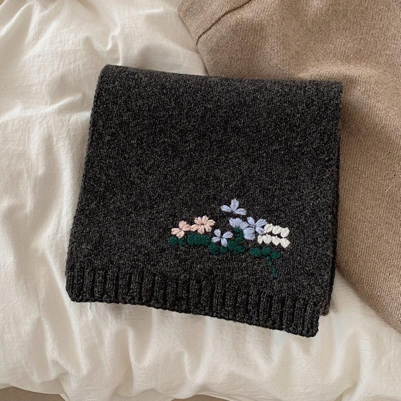 New Autumn and Winter Knitted Scarf with Embroidered Small Flowers Warm Neck Protection Scarf Autumn and Winter Atmosphere Warm Korean Style Scarf