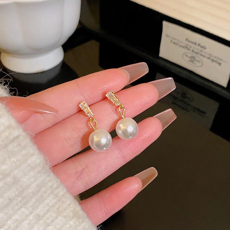 S925 Silver Needle Luxury Pearl & Cat's Eye Stone Earrings for Women – Elegant, All-Match Design.