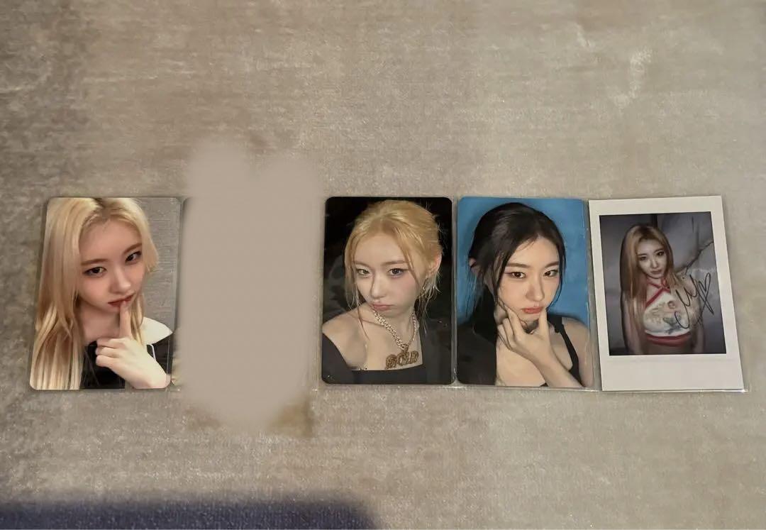 

[USED] ITZY Chaeryeong STARRIVER GOLD Trading Card
