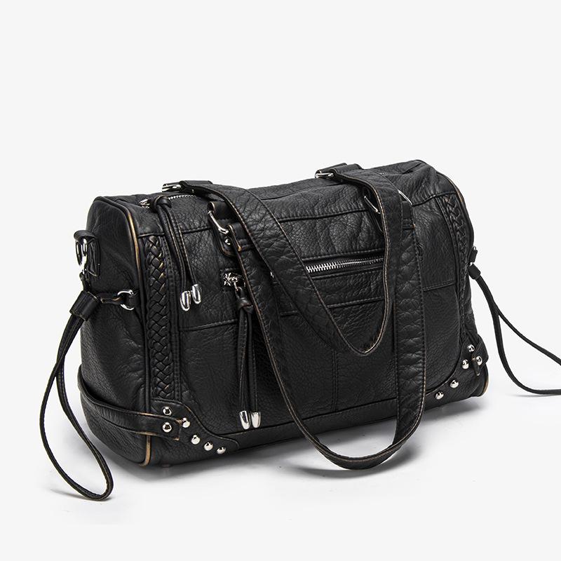 Fashionable Women's Rivet Tote Bag, Retro Washed Water Spicy Girl Commuting Single Shoulder Crossbody Motorcycle Bag