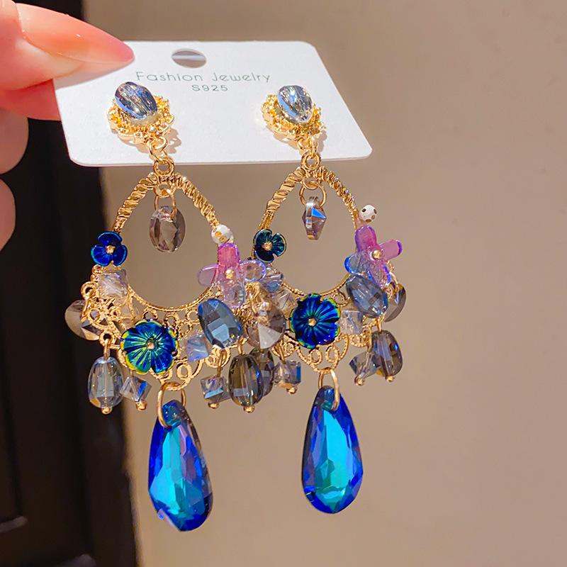 Zirkonové náušnice pecky ve tvaru kapky vody, retro stříbrné – Všestranné módní doplňky dvorního stylu pro ženy
