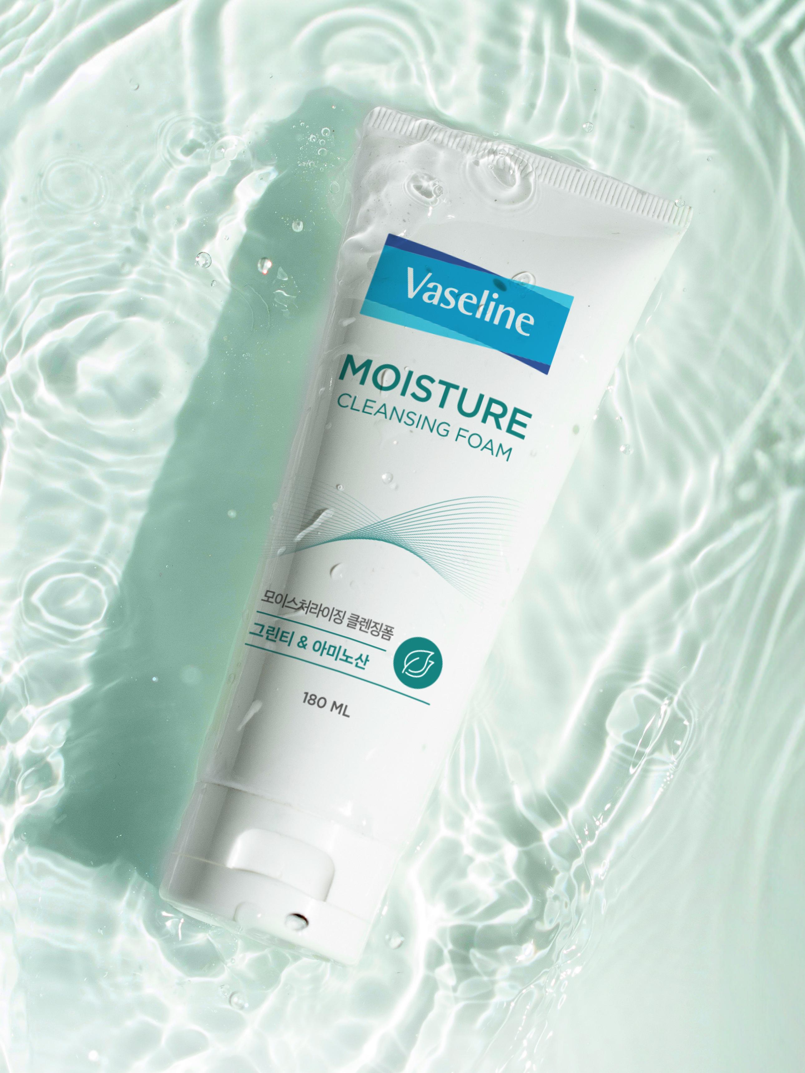 Vaseline Moisturizing Cleansing Foam 180ml 1ea