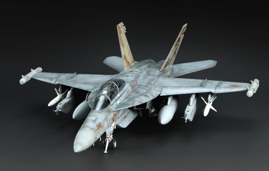 Meng Model 1/48 Scale US Navy Boeing EA-18G Growler Electronic Warfare Aircraft Plastic Model MLS014 Molded In Color