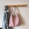 Neue Winter Vintage Wildleder Schultertasche Große Kapazität Pendler Beuteltasche Einfarbige Textur und Vielseitige Crossbody Aufbewahrungstaschen