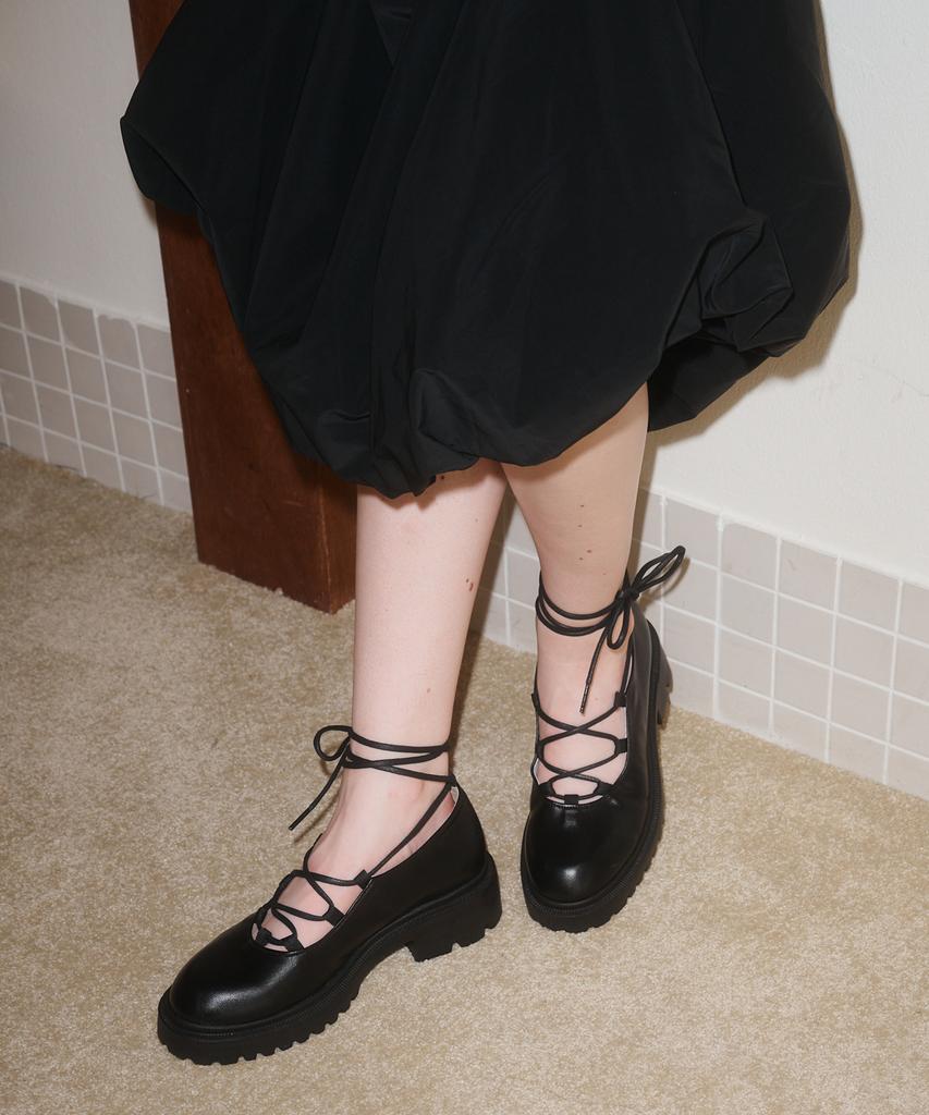 Tthone Zinna Ballerina Shoes Long Strap Reversible Platform 4.5Cm [Black]