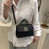 Simple and fashionable messenger bag New women's bag Solid color shoulder bag Niche versatile high-end portable small square bag