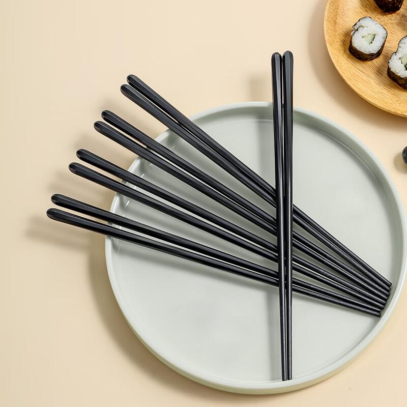 

Zhang Xiaoquan 5-Pair Bullet Head Spiral Alloy Chopsticks