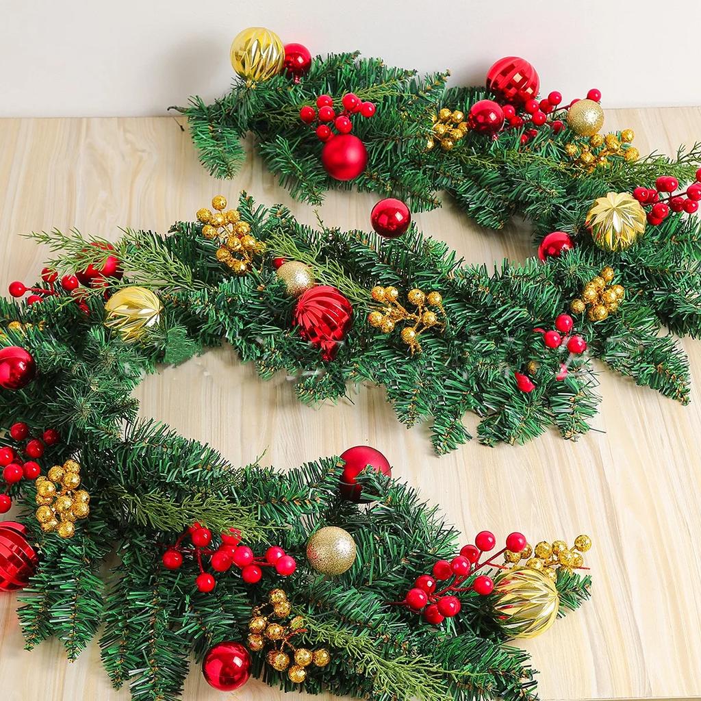 Christmas Garland with Pinecones Red Berries, Artificial Rattan for Xmas Tree Stairs, Door New Year Decoration