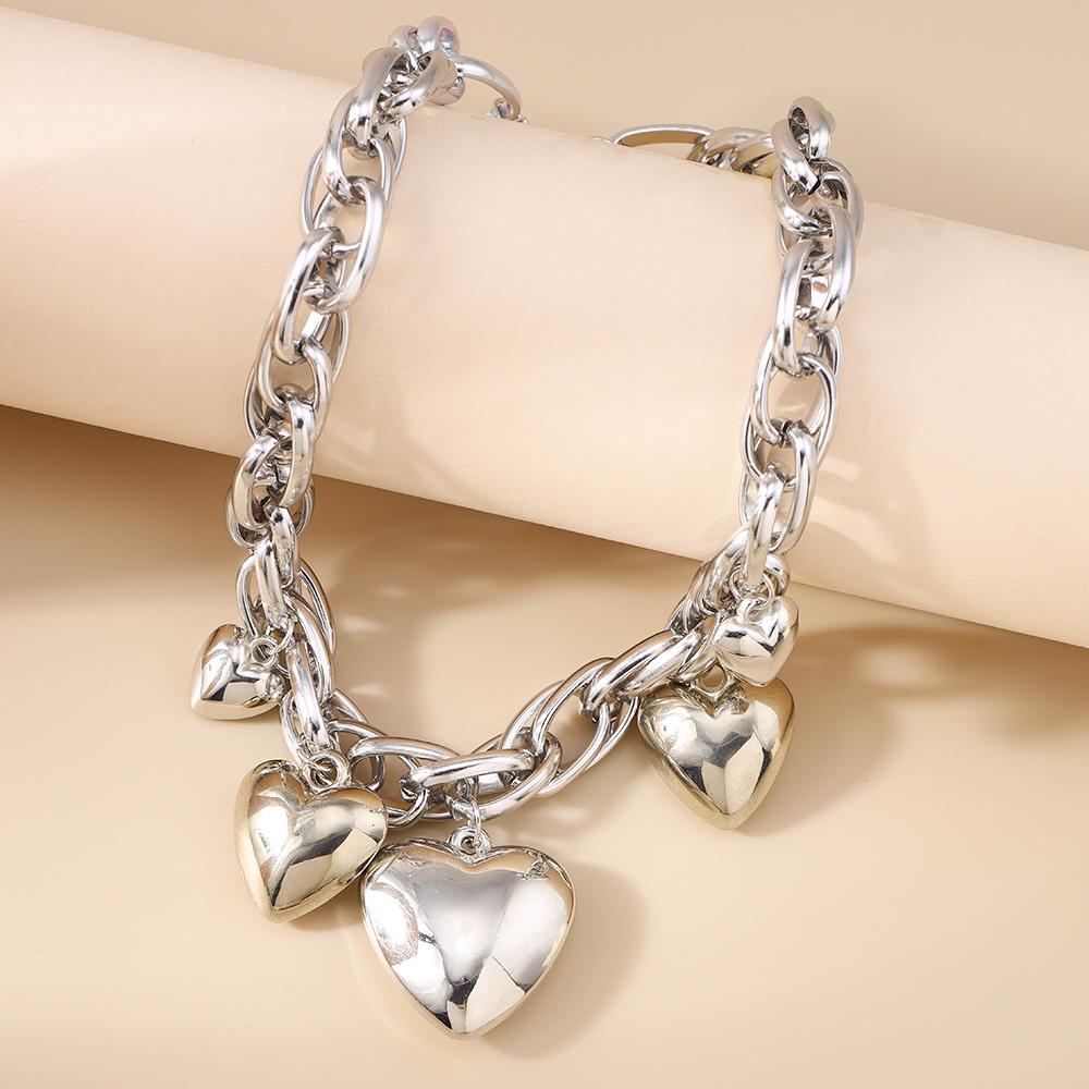 Fashion Metal Love Heart Pendant Necklace for Women Gothic Punk Choker Necklaces Chain Club Party Jewelry Gifts