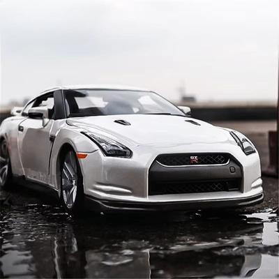 1:24 Statická simulace GTR R35 Alloy Racing Model Tlakově litý kov kolekce sportovních vozů Displej High Simulation Dětský Toy Boy Dárek