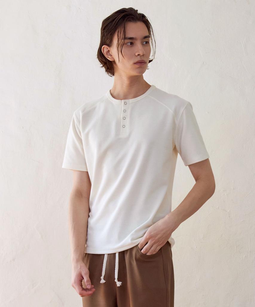 SENTAIR Contour Henley Neck Half T-Shirt _Ivory