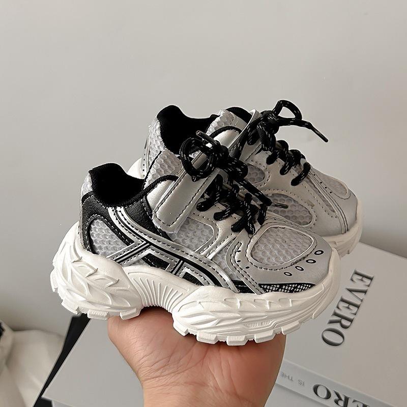 Spring 2026 Trendy Kids' Sports Shoes: Lightweight, Breathable Korean-Style Sneakers for Boys and Fashionable Girls