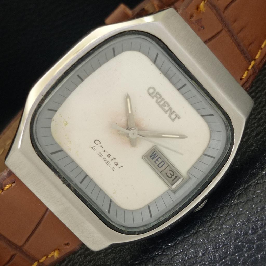 

AUTOMATIC VINTAGE ORIENT CRYSTAL JAPAN 46943 MENS ORIGINAL DIAL WATCH a703347-1 R213b-a703347