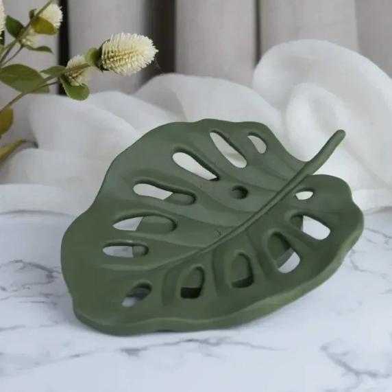 

A 3D-Printed Soap Dish And Soap Holder Designed for Home Use to The Bathroom Sink, Featuring a Minimalist Style зелёный