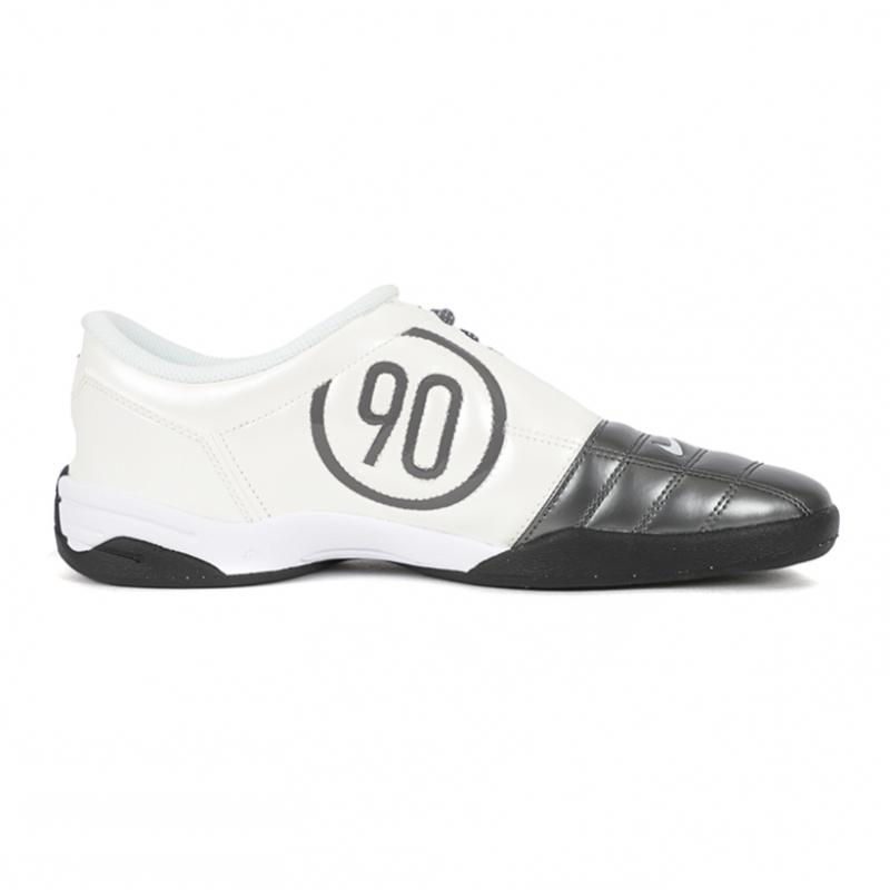 Nike Sneakers Total 90