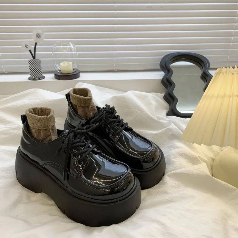 Spring New Women's Small Leather Shoes Thick Sole Design Sensual Niche Versatile Big Toe Retro Shoes Zapatos Mujer