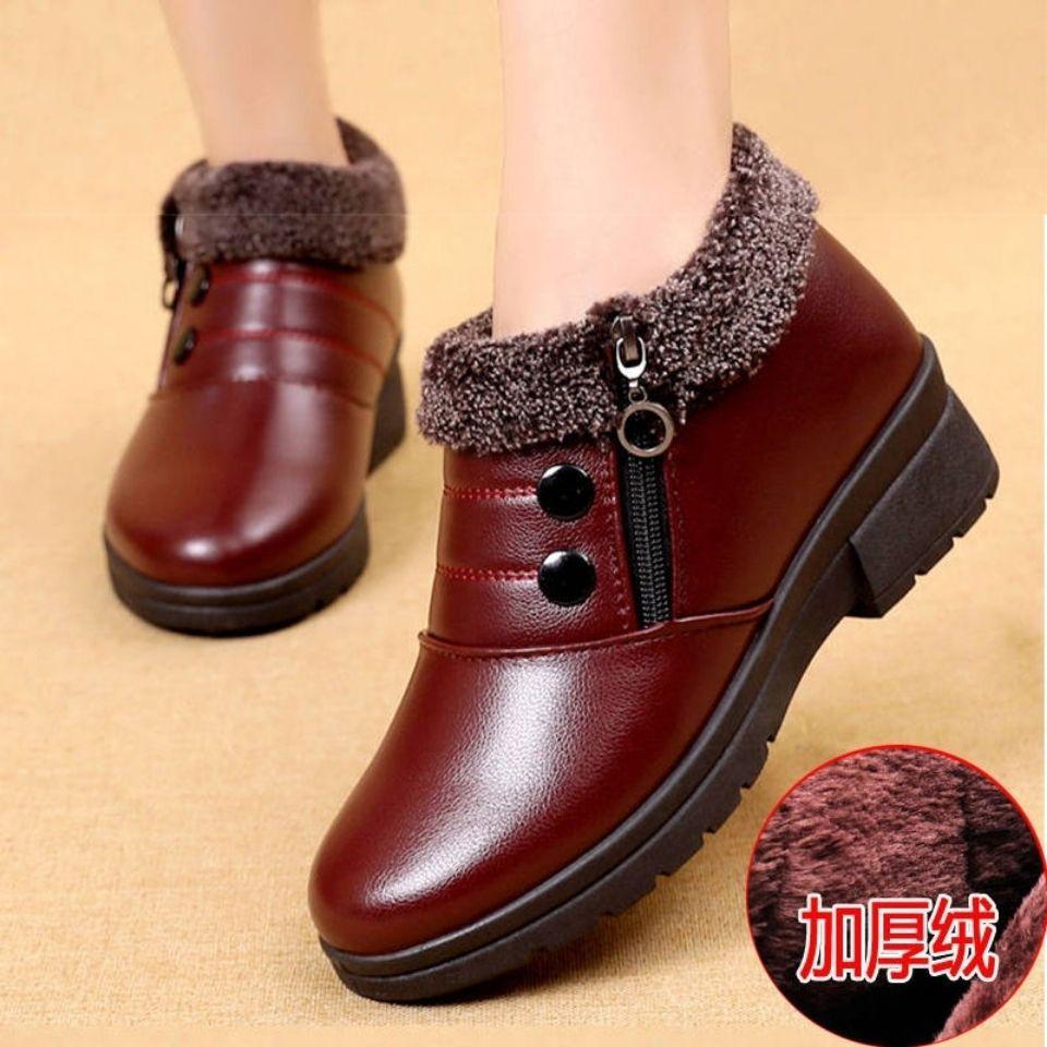 

Casual cotton shoes women s winter velvet warm snow boots cloth shoes cotton medium non-slip flat bottom short boots 41