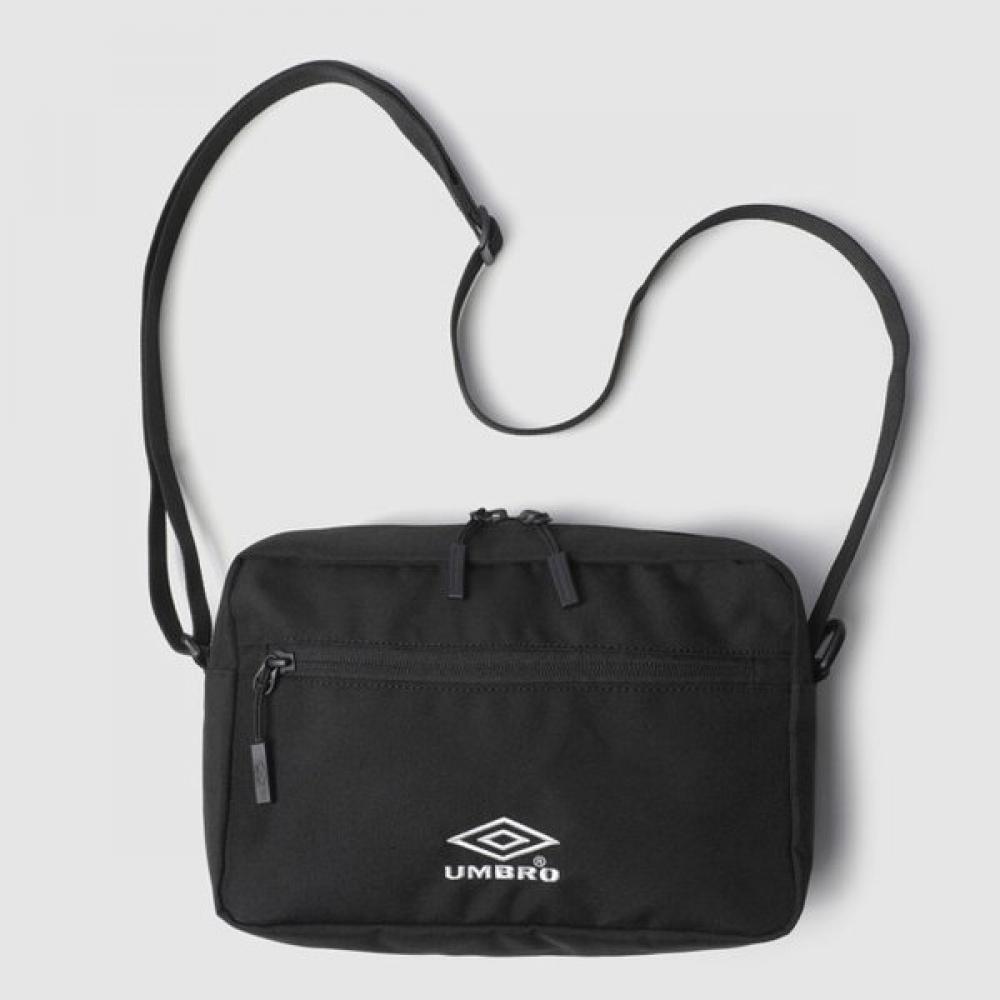 Umbro Essential Square Crossbag Uq223cbg57