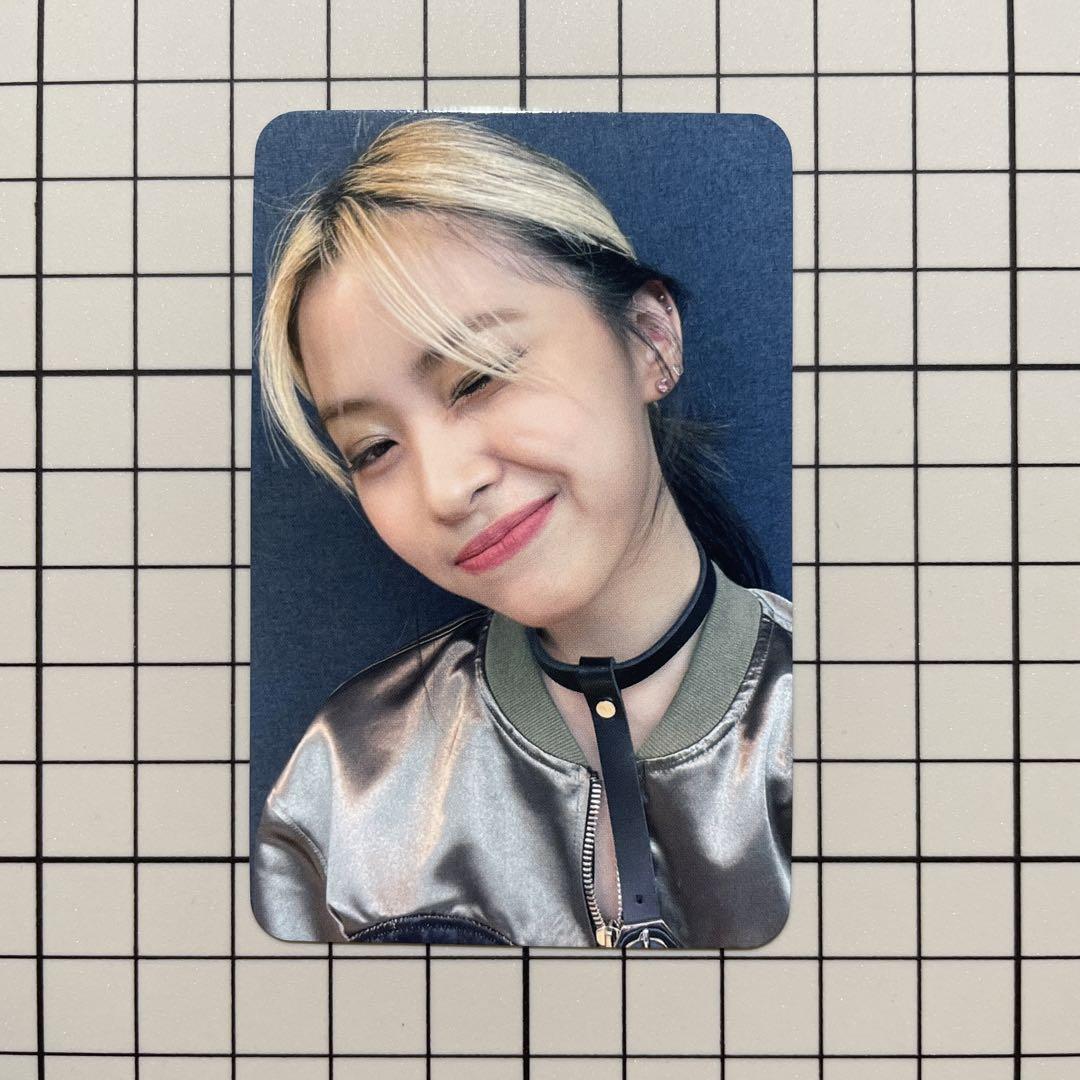 

[USED] ITZY Crazy in Love Ryujin Soundwave Trading Card