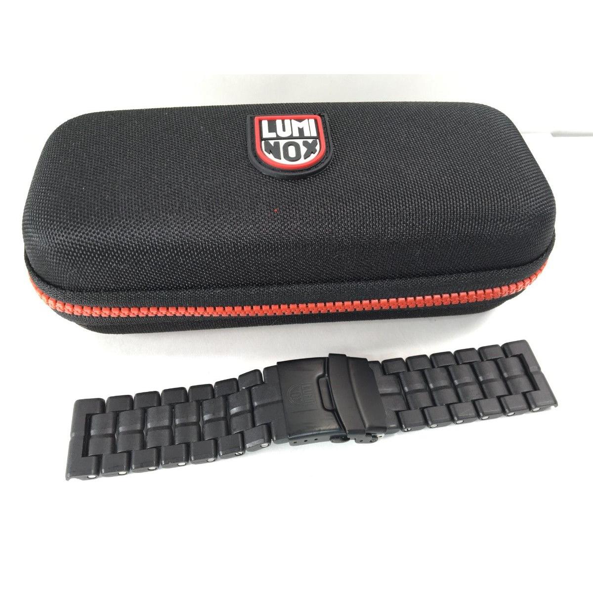 Used s1068 Good condition Luminox genuine watch replacement strap Width 24mm Strap Highly durable lightweight carbon LUMINOX case included