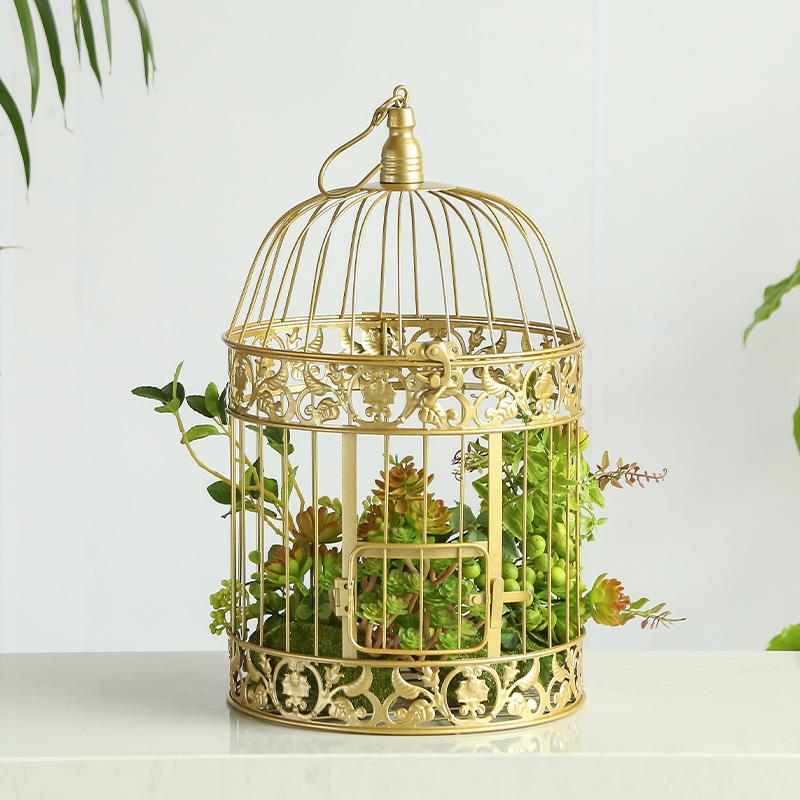 European Metal Bird Cage Decoration and Gold Wrought Iron Are Used As Props for Wedding Shooting in Hotel Living Room