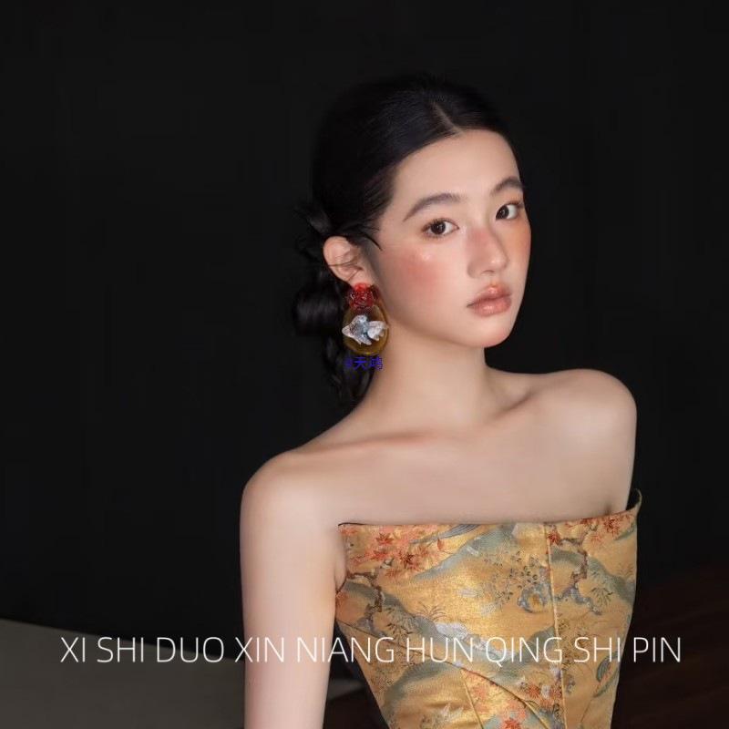 Brautohrringe im Retro-Chinesischen Stil mit transparentem Harzblumen- und Goldfischdesign – Elegante Hochzeitsaccessoires für Frauen