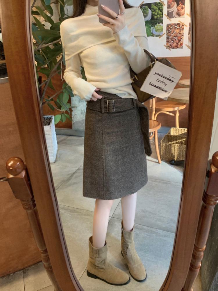 

2025 Korean Retro High-Waisted Coffee Wool Blend Midi Skirt for Women Medium
